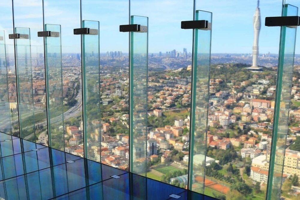 Entrada a Emaar SkyWiev 3 Entrada a Emaar SkyWiev 2